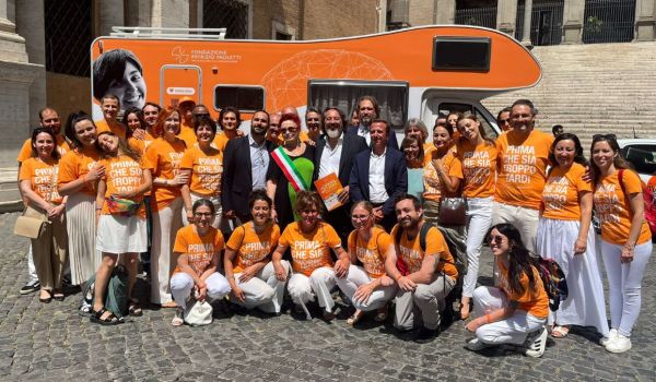 Carovana del Cuore sulle spiagge per la salute mentale dei giovani