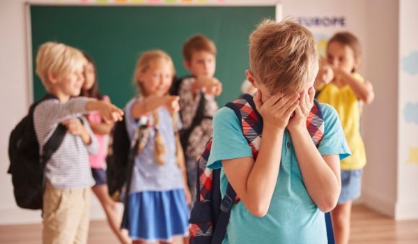 La mela bacata cortometraggio