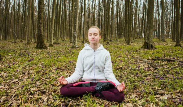 Adolescenti mindfulness e arte per contrastare stress e mal di testa