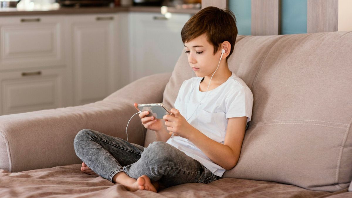 Bambini nel mondo virtuale