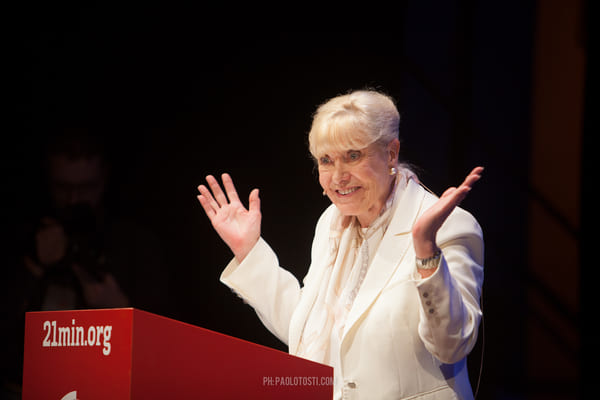 21 Minuti-Betty Williams