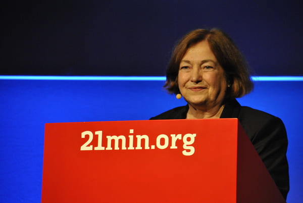 21 minuti-Mairead Corrigan-Maguire